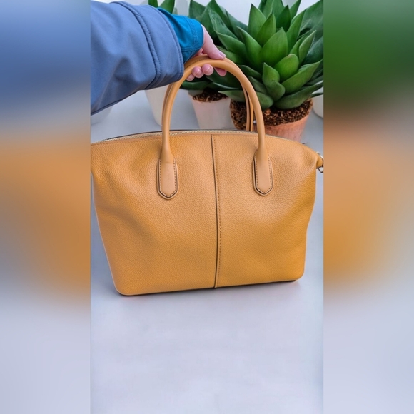 NWT Michael Kors Hyde Large Pebbled Leather Satchel Golden Rod - Picture 6 of 9